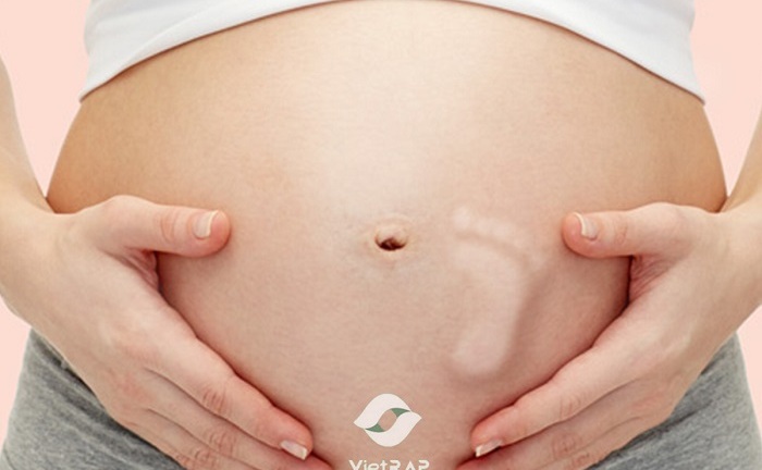 Vì sao bà bầu chọn muối thảo dược ngâm chân