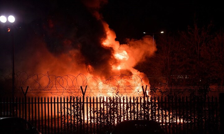 Hiện trường vụ rơi trực thăng của tỷ phú Thái Lan sở hữu đội bóng từng vô địch nước Anh