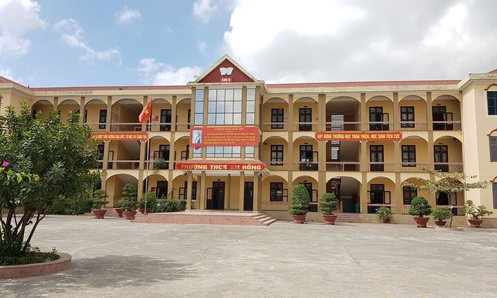 Vụ nam sinh bị Hiệu phó đập đầu vào tường: “Em ấy chửi giáo viên rất vô văn hóa”