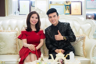 Bắt gặp “Anh Bo” Đan Trường làm đẹp tại Thiên Hà Spa