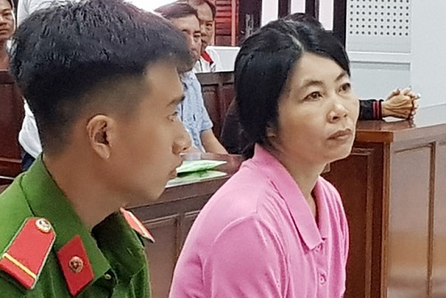 Người phụ nữ lĩnh 6 năm tù vì đâm tử vong bạn nhậu trong lúc kích động