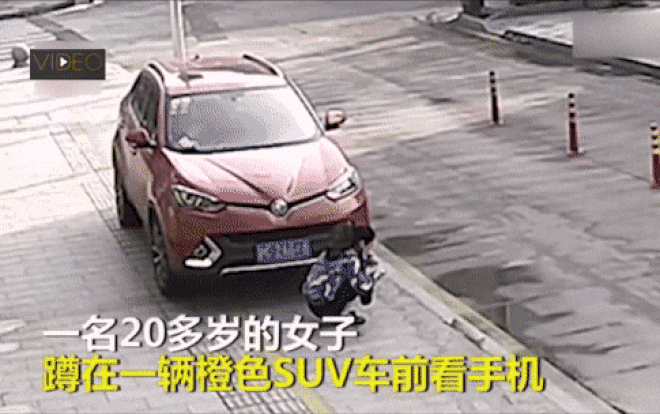 Video: Giỡn mặt tử thần, 4 xe máy