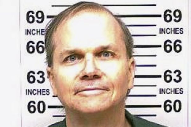 Kẻ sát hại huyền thoại âm nhạc John Lennon nói gì sau 38 năm gây án?