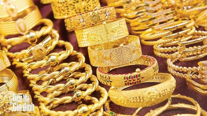 Giá vàng hôm nay 16/11/2018: Sau chuỗi ngày chạm đáy, vàng SJC bất ngờ tăng 70.000 đồng/lượng