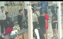 Video: Góc quay khác tiết lộ độ táo tợn của 3 thanh niên tấn công nhân viên hàng không Vietjet