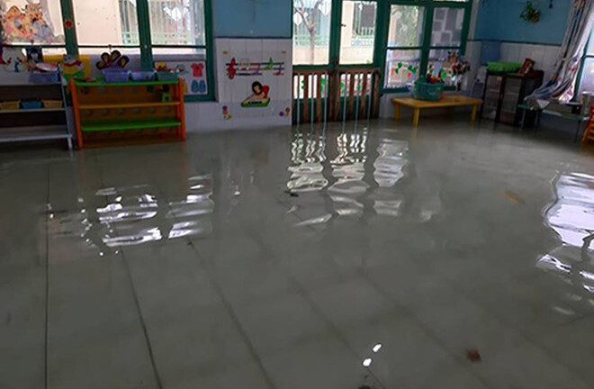 Trường vẫn ngập nước, 400 trẻ mầm non ở TP. Hồ Chí Minh tiếp tục nghỉ học