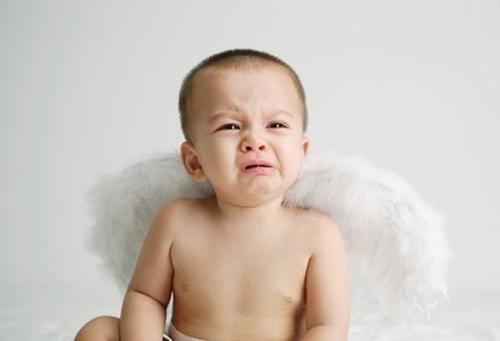 Bé bị thiếu cân, mẹ phải làn gì để giúp bé tăng cân?