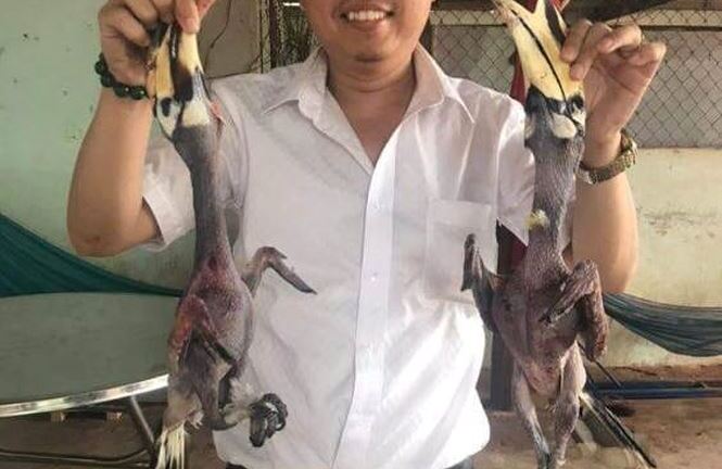 Giám đốc doanh nghiệp khoe ảnh