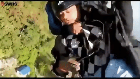 Video: Dù bất ngờ đứt dây, phi công Ấn Độ thiệt mạng khi cứu hành khách