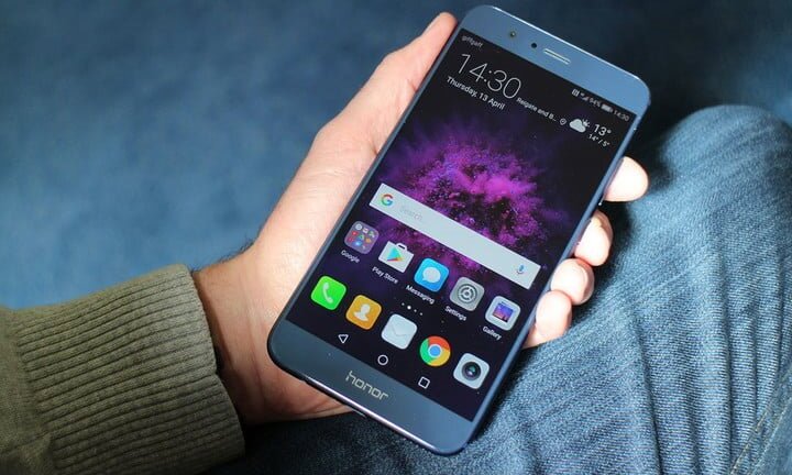 Huawei Honor 8 lọt danh sách điện thoại gây hại cho sức khỏe người dùng