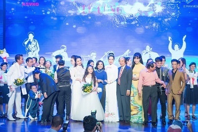 Hội thi tiếng hát người khuyết tật - Khi tình thương vươn xa