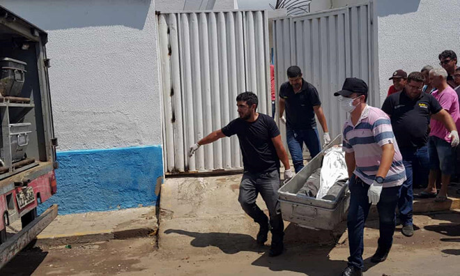 12 người chết trong vụ băng cướp ngân hàng đấu súng đẫm máu với cảnh sát Brazil