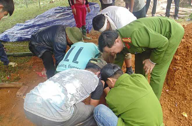 Khởi tố vụ án con giết cha ở Hà Giang sau khi có kết quả khai quật tử thi