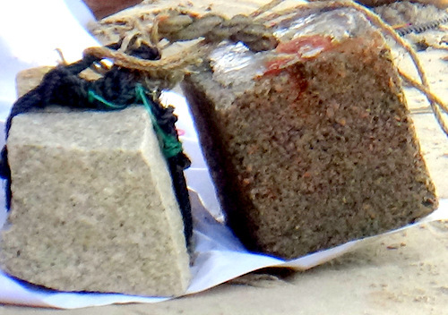 Phát hiện thi thể người bị buộc chân vào 2 hòn đá trên biển Mũi Né