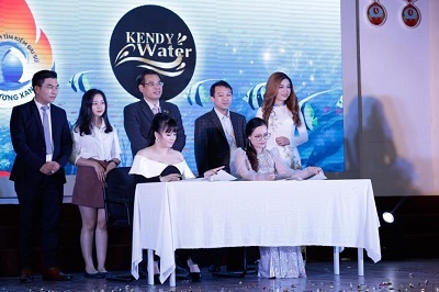 “Đại sứ Đại dương xanh” lan toả tình yêu Biển Đảo đến với sinh viên ĐH SP Kỹ Thuật