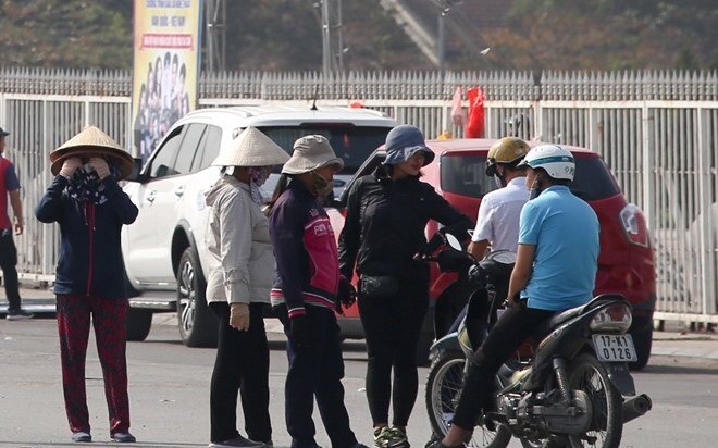 Vài giờ trước chung kết AFF Cup 2018, phe vé Mỹ Đình 