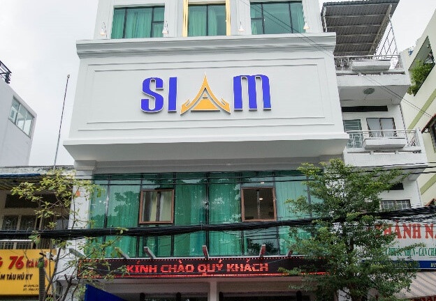 Viện thẩm mỹ Siam Thailand “Treo đầu dê bán thịt chó” – Bài 1: Bác sĩ “chui” tư vấn phẫu thuật cho khách