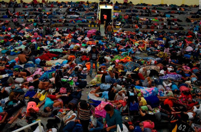 Ám ảnh dòng người di cư liều mình vượt biên tới Mỹ tìm kiếm 