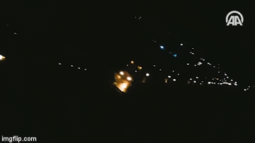 Video hàng loạt xe quân sự Mỹ rầm rập rời khỏi 