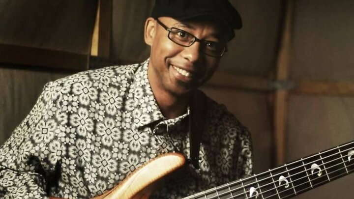 Lạnh người nghe nhạc sĩ chơi đàn guitar suốt 6 giờ phẫu thuật u não