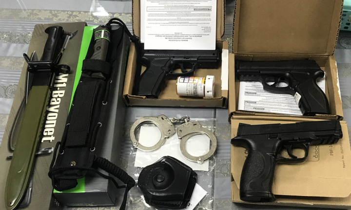 Hải quan Tân Sơn Nhất phát hiện lô hàng vũ khí từ Mỹ mang về Việt Nam