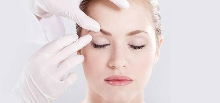 Nâng cung mày bằng chỉ, xóa tan nỗi lo tuổi tác