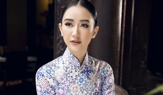 Người đẹp xứ Huế Hà Thu và tâm sự thức trắng đêm vì bế tắc