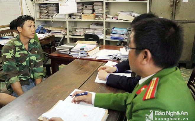 Sự thật khiến nhiều người ngỡ ngàng về ông bố trộm máy cưa xăng mua áo ấm cho con