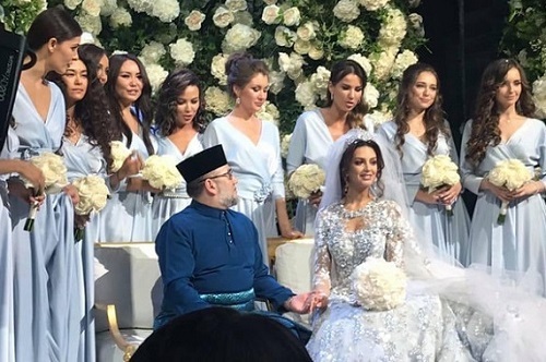 Chân dung người vợ hoa khôi của vua Malaysia vừa thoái vị