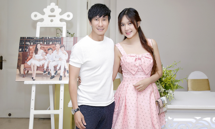 Vợ chồng Lý Hải trốn con dự sinh nhật Phạm Trưởng