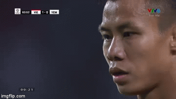 Video: Quế Ngọc Hải bắt bài thủ môn, lạnh lùng sút penalty nhân đôi cách biệt cho Việt Nam