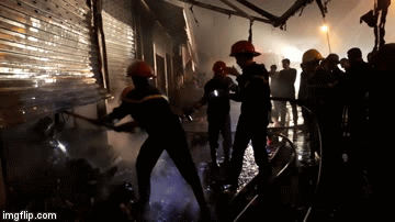 Thanh Hóa: Chợ đầu mối lớn nhất cháy trong đêm, nhiều hàng hóa bị thiêu rụi