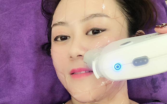 Khúc Thị Phương Thúy – chủ chuỗi TMV chia sẻ bí quyết giữ làn da không tuổi