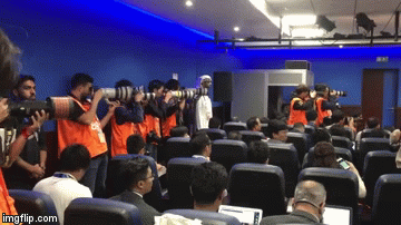 Video: Không khí phòng họp báo Việt Nam – Nhật Bản nóng hơn