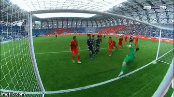 Video: Khoảnh khắc ĐT Việt Nam “thành vì VAR mà bại cũng vì VAR”