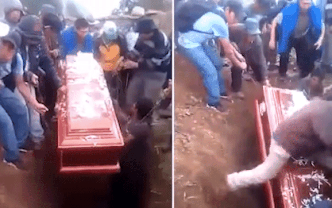 Đám tang hốt hoảng vì quan tài bị lật nghiêng khi đặt xuống mộ