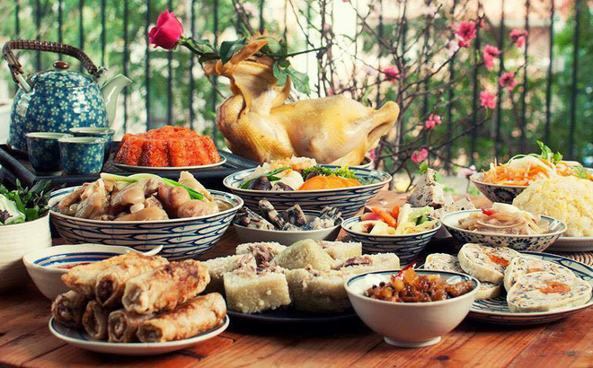 Cách chuẩn bị mâm cúng gia tiên mùng 1 Tết để mang lại nhiều may mắn