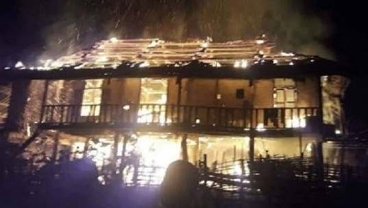 Điện Biên: Trai bản thiêu rụi nhà của bố mẹ trong cơn say rượu