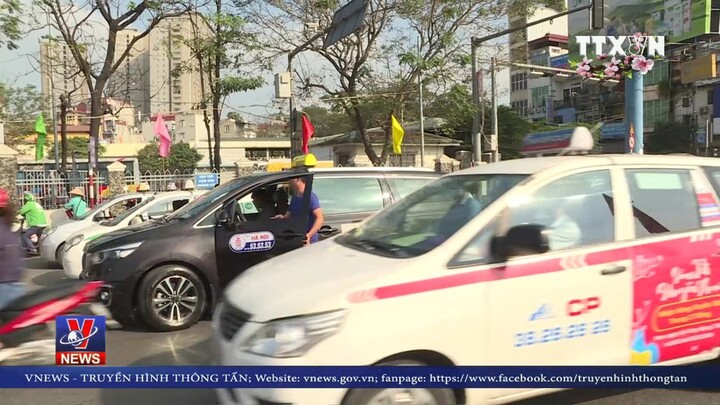 Giao thông cửa ngõ Hà Nội ùn ứ