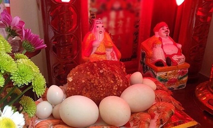 Hướng dẫn cách cúng vía Thần Tài chuẩn nhất để cả năm tiền bạc sung túc