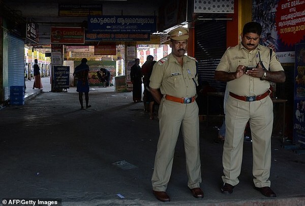 Tin tức đời sống mới nhất ngày 13/2/2019:  Người phụ nữ bị bắt vì tình nghi cưỡng hiếp cháu trai 9 tuổi