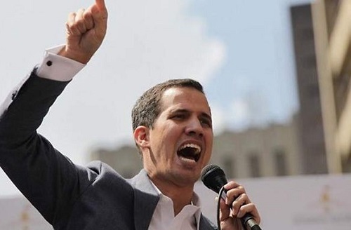 Khủng hoảng chính trị tại Venezuela: Tổng thống tự phong nhận tiền bất hợp pháp?