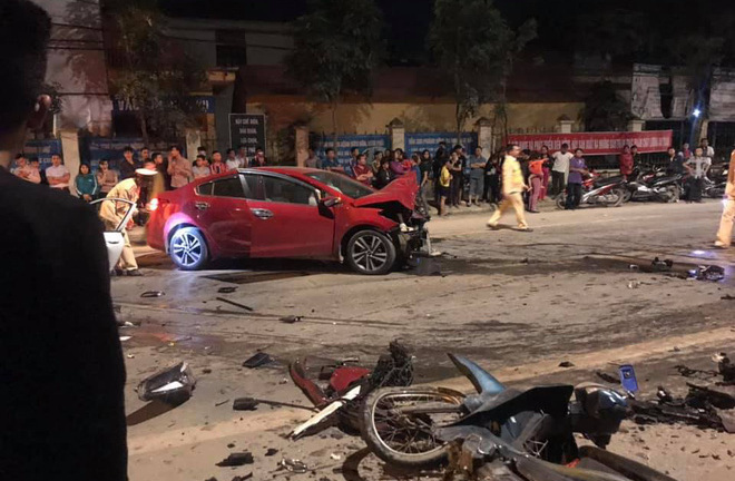 Hai ô tô đấu đầu, 1 người chết, 3 người bị thương