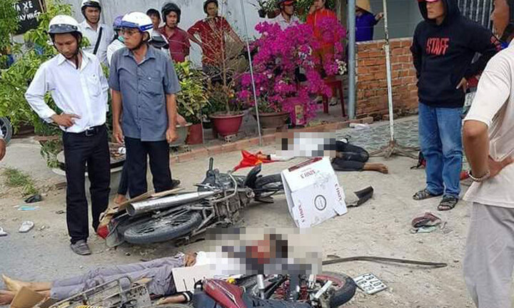 Vụ ô tô đâm đoàn xe máy khiến 1 người chết, 7 người bị thương: Tất cả nạn nhân đều là họ hàng