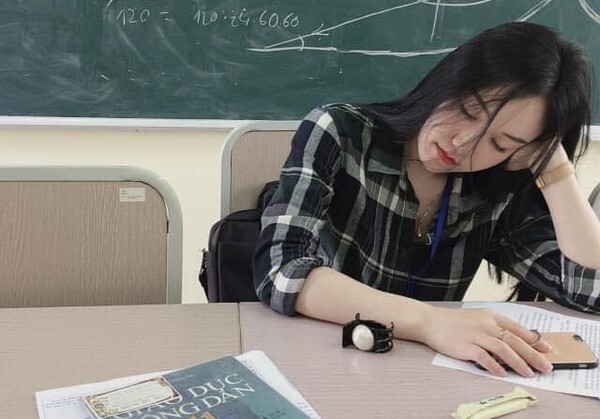 Tin tức đời sống mới nhất ngày 25/2/2019: Nháo nhào truy tìm thông tin cô giáo thực tập xinh như thiên thần