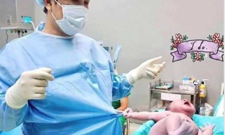 Cậu bé sơ sinh nổi đình đám nhờ hình ảnh dỗi hờn, kéo áo bác sĩ “ăn vạ”