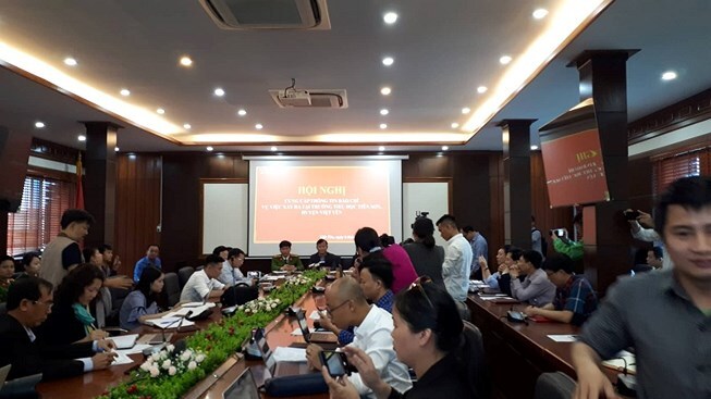 Họp báo vụ thầy giáo bị tố dâm ô 14 nữ sinh: Chưa đủ căn cứ chứng minh hành vi của thầy giáo