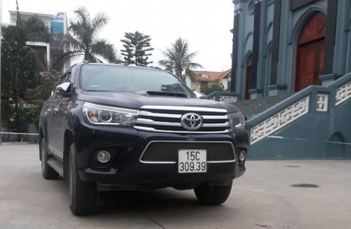 Hải Phòng: Nữ tài xế bất cẩn lùi ô tô bán tải cán chết bé trai 22 tháng tuổi