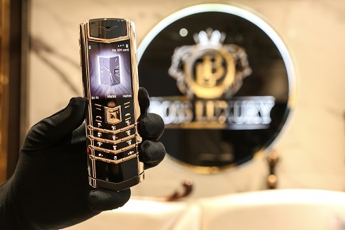 Cách phân biệt điện thoại Vertu thật giả