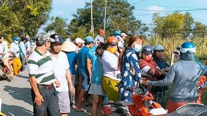 Án mạng lúc nửa đêm, 2 người chết ở Long An